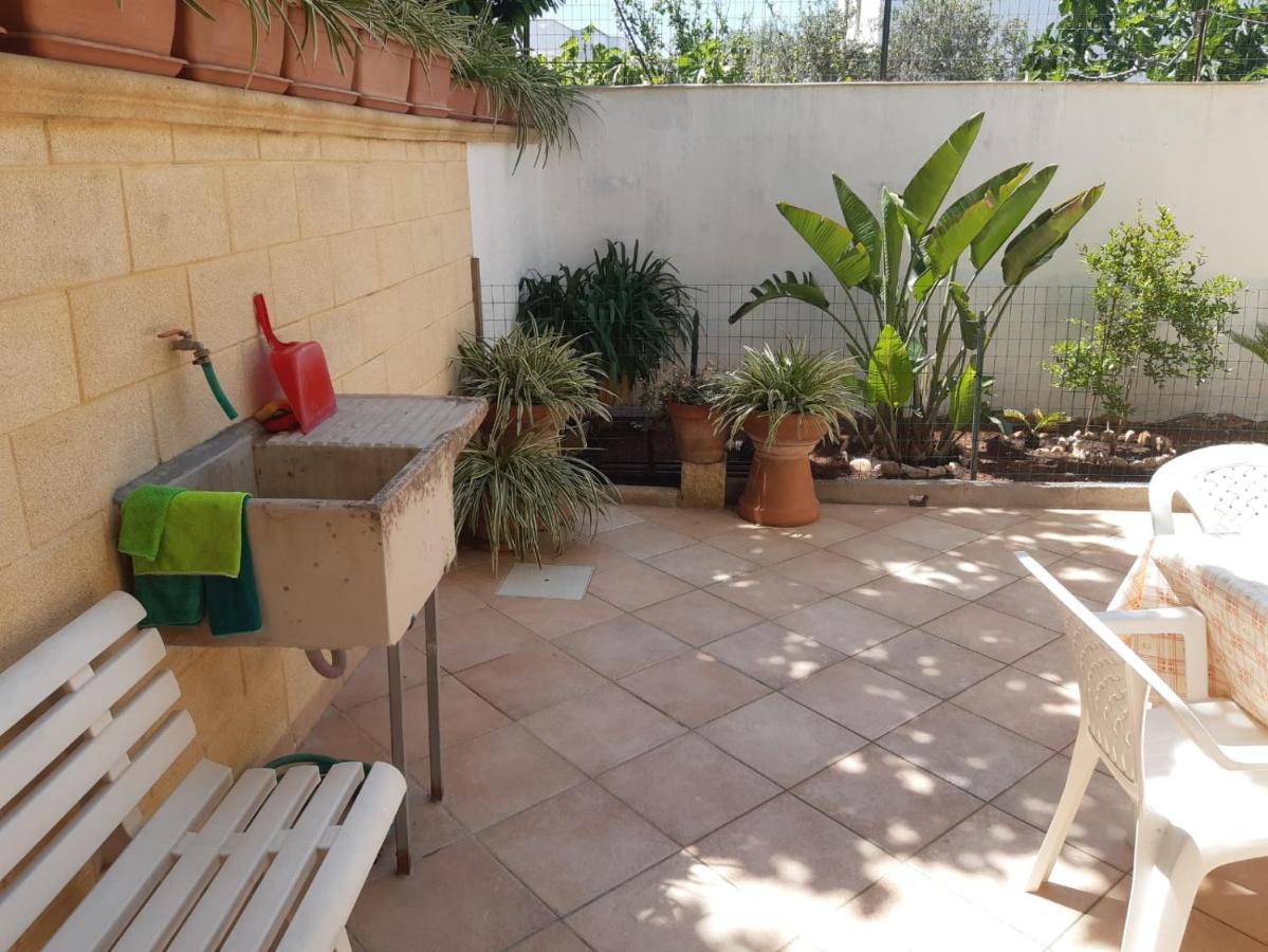 Casa Vacanza Rita มารินาดิเปสโคลูเซ ภายนอก รูปภาพ