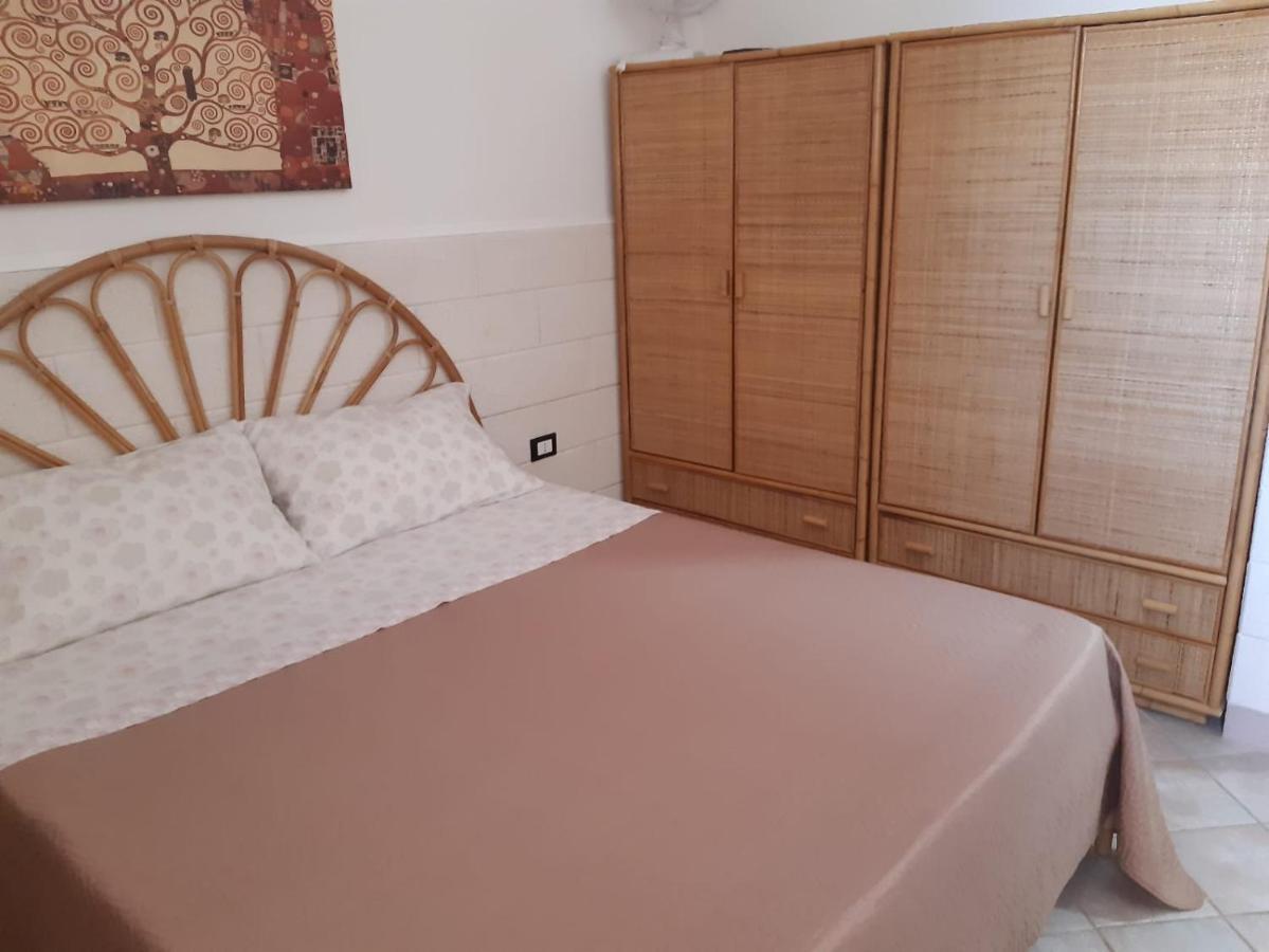 Casa Vacanza Rita มารินาดิเปสโคลูเซ ภายนอก รูปภาพ
